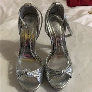 Shoe